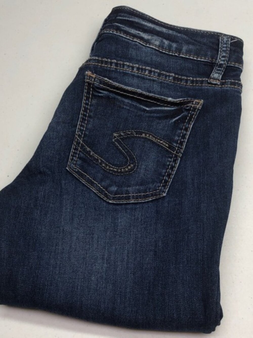 LIKE NEW SILVER SUKI SKINNY JEANS 28x31 ⭐️